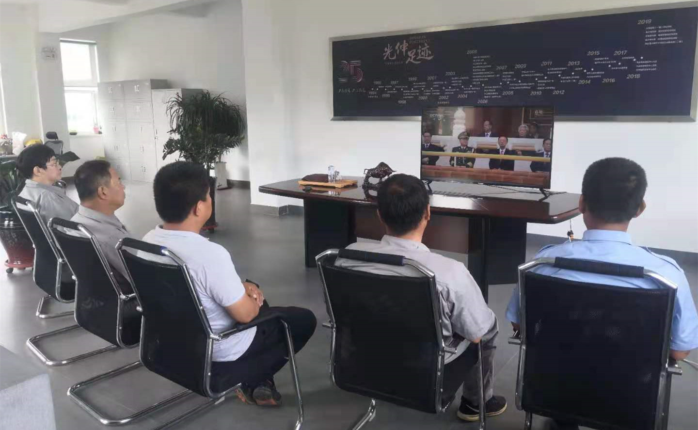 Ë«´´ÖÐÐÄԢĿֱ²¥ Ë«´´ÖÐÐÄԢĿֱ²¥